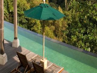Casabrina Vacation Villas *